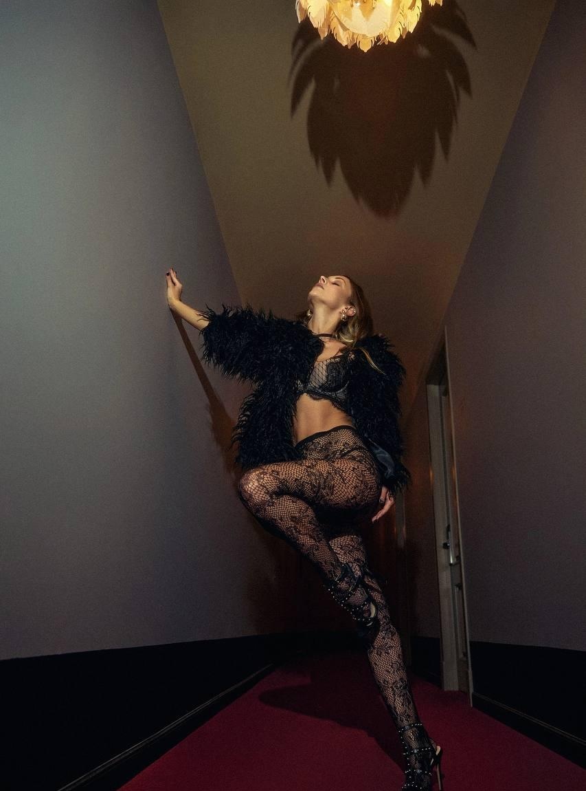 Света привлекальеная девушка из Красного села цена от 6000 руб