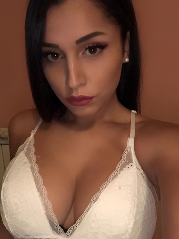 Лидия привлекательная девушка из Красного села цена от 2000 руб